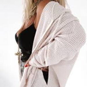 NEW-CAUGHT YOU LOOKIN SIDE SLIT THERMAL ZIP UP